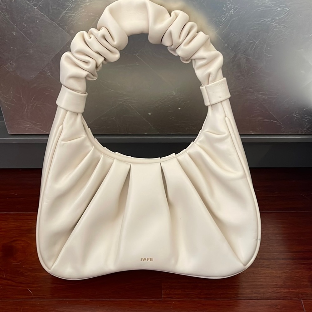 JW PEI bag